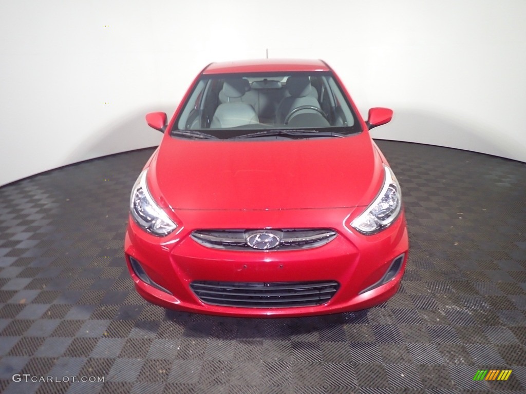 2016 Accent SE Sedan - Boston Red / Gray photo #4