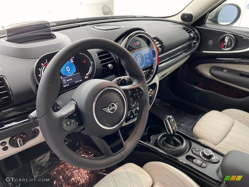 2022 Mini Clubman Cooper S Front Seat Photos