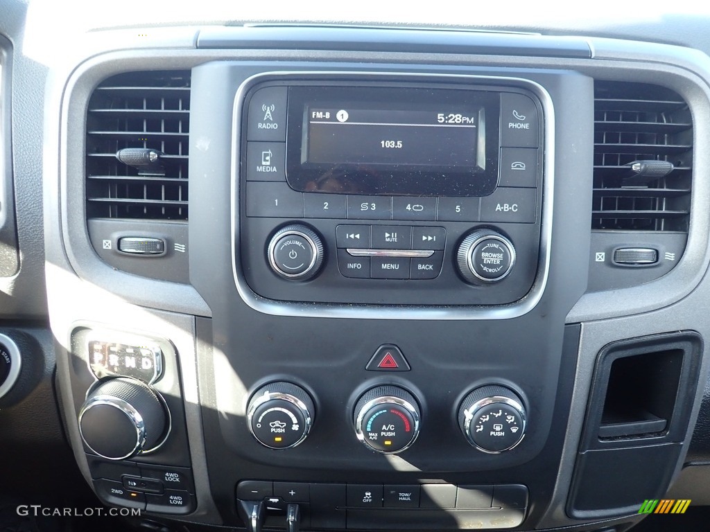 2019 1500 Classic Tradesman Crew Cab 4x4 - Diamond Black Crystal Pearl / Black/Diesel Gray photo #17