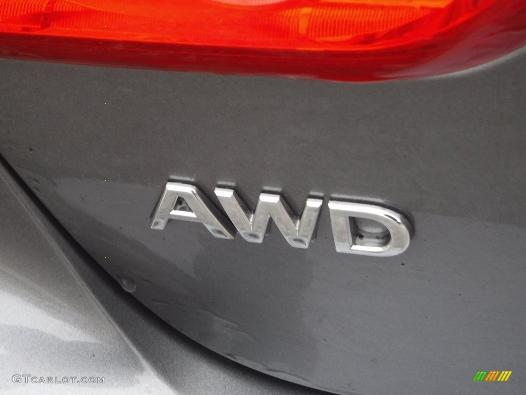 2016 Infiniti Q50 3.0t AWD Marks and Logos Photos