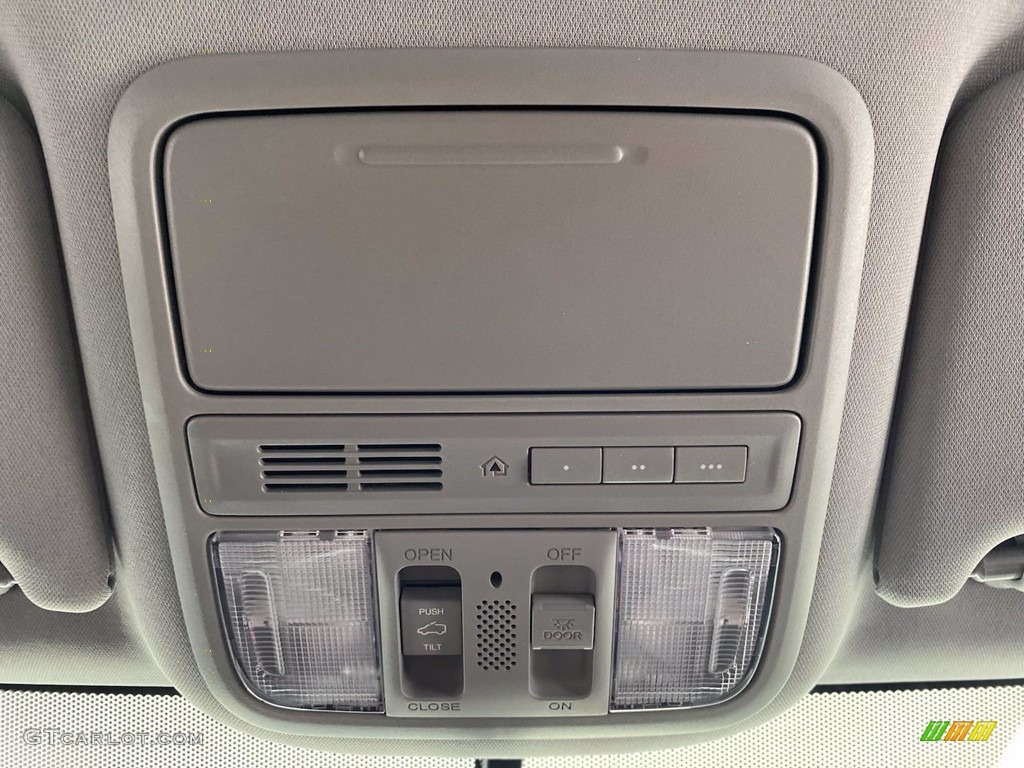 2018 Pilot EX-L - Lunar Silver Metallic / Gray photo #28