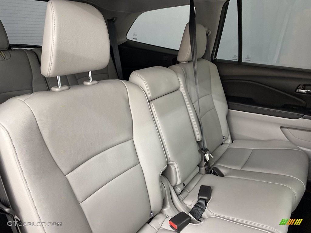 2018 Pilot EX-L - Lunar Silver Metallic / Gray photo #33