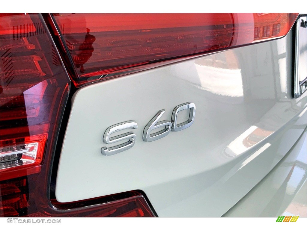 2019 Volvo S60 T5 R Design Marks and Logos Photo #142295751