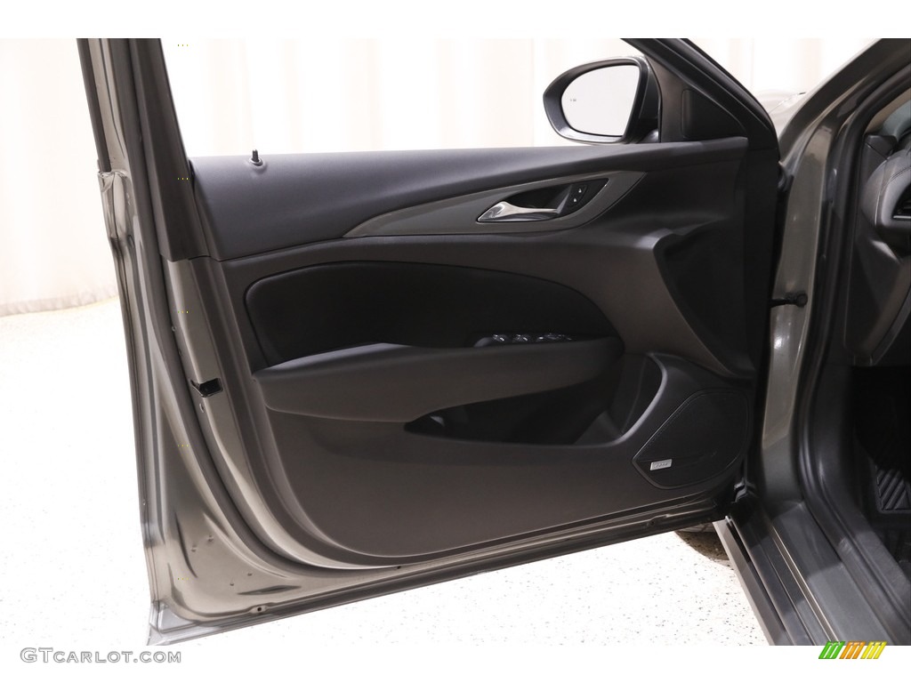 2018 Buick Regal TourX Preferred AWD Door Panel Photos