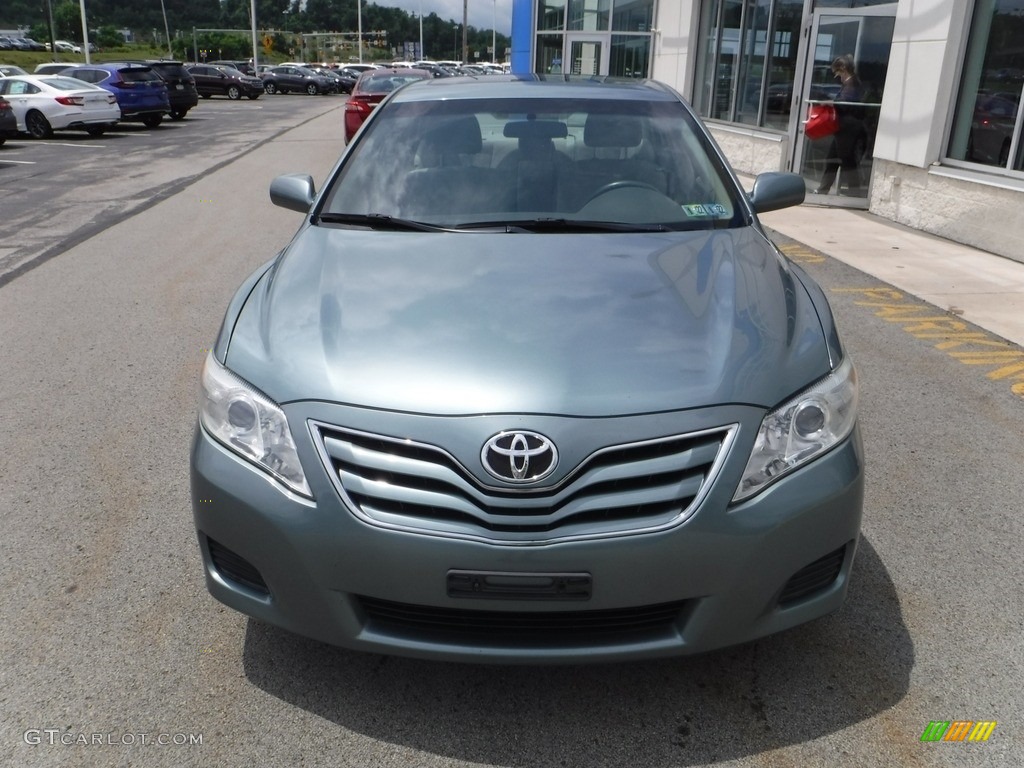 2011 Camry LE - Aloe Green Metallic / Bisque photo #5