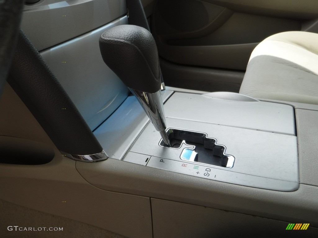 2011 Camry LE - Aloe Green Metallic / Bisque photo #17