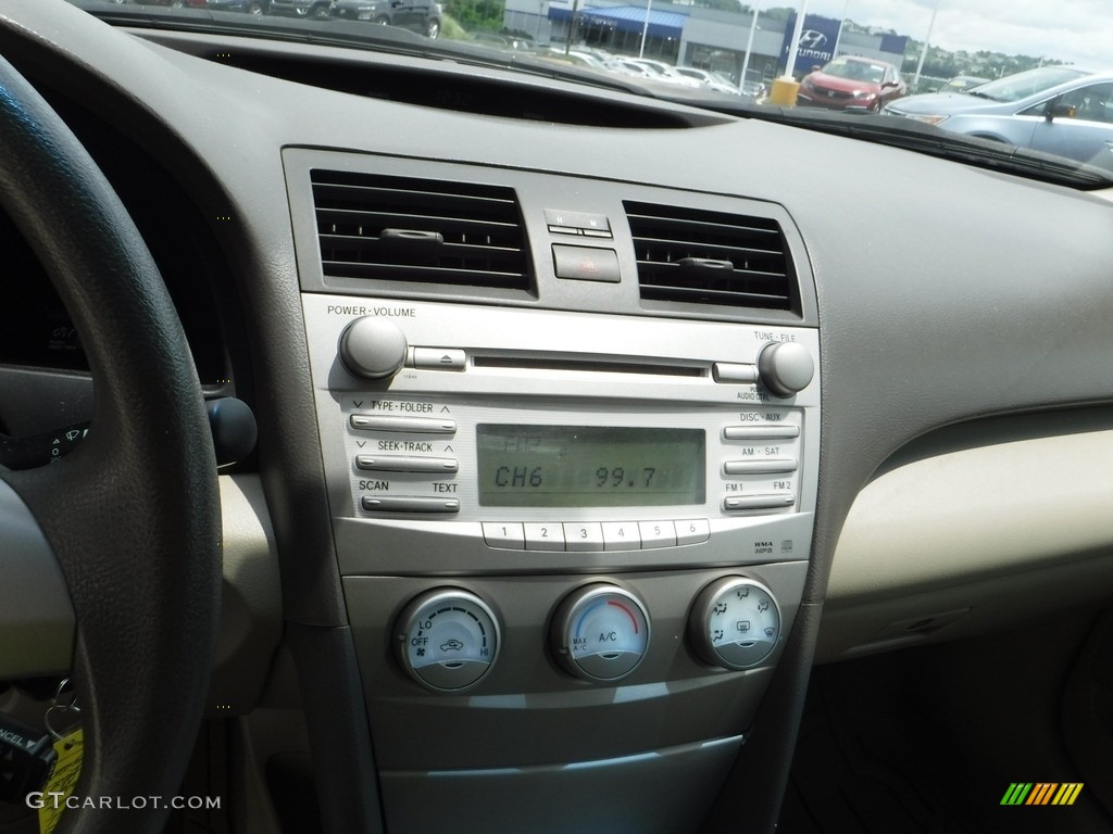 2011 Camry LE - Aloe Green Metallic / Bisque photo #18