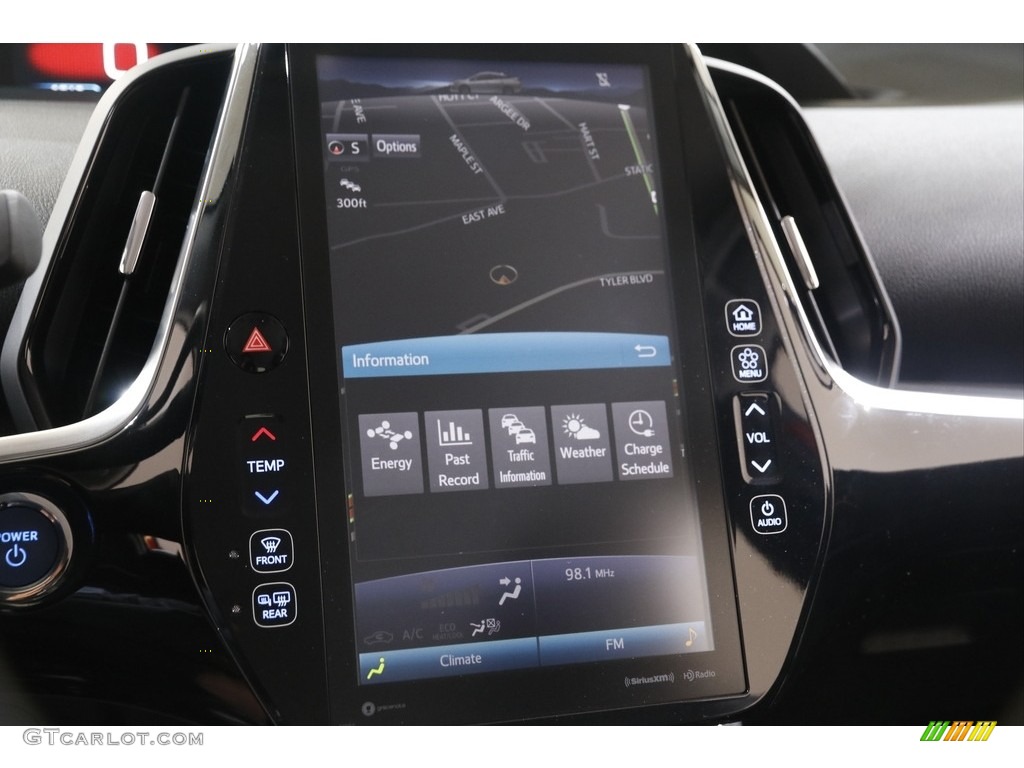 2020 Toyota Prius Prime XLE Controls Photos