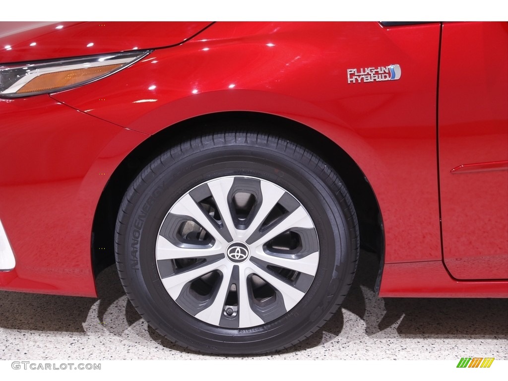 2020 Toyota Prius Prime XLE Marks and Logos Photos