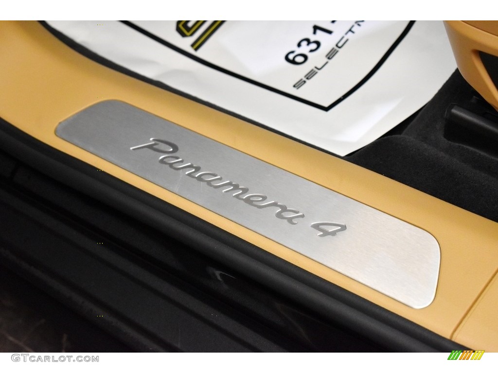 2018 Porsche Panamera 4 Marks and Logos Photo #142302908