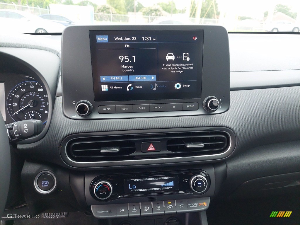 2022 Hyundai Kona SEL Controls Photo #142303469