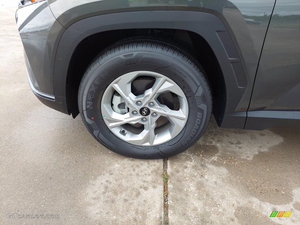 2022 Hyundai Tucson SE Wheel Photos