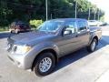 Gun Metallic - Frontier SV Crew Cab 4x4 Photo No. 6