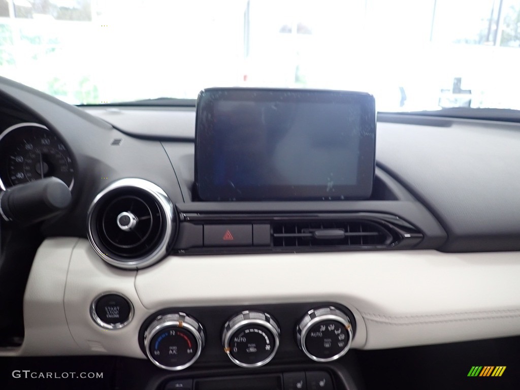 2021 Mazda MX-5 Miata RF Grand Touring White Dashboard Photo #142312564