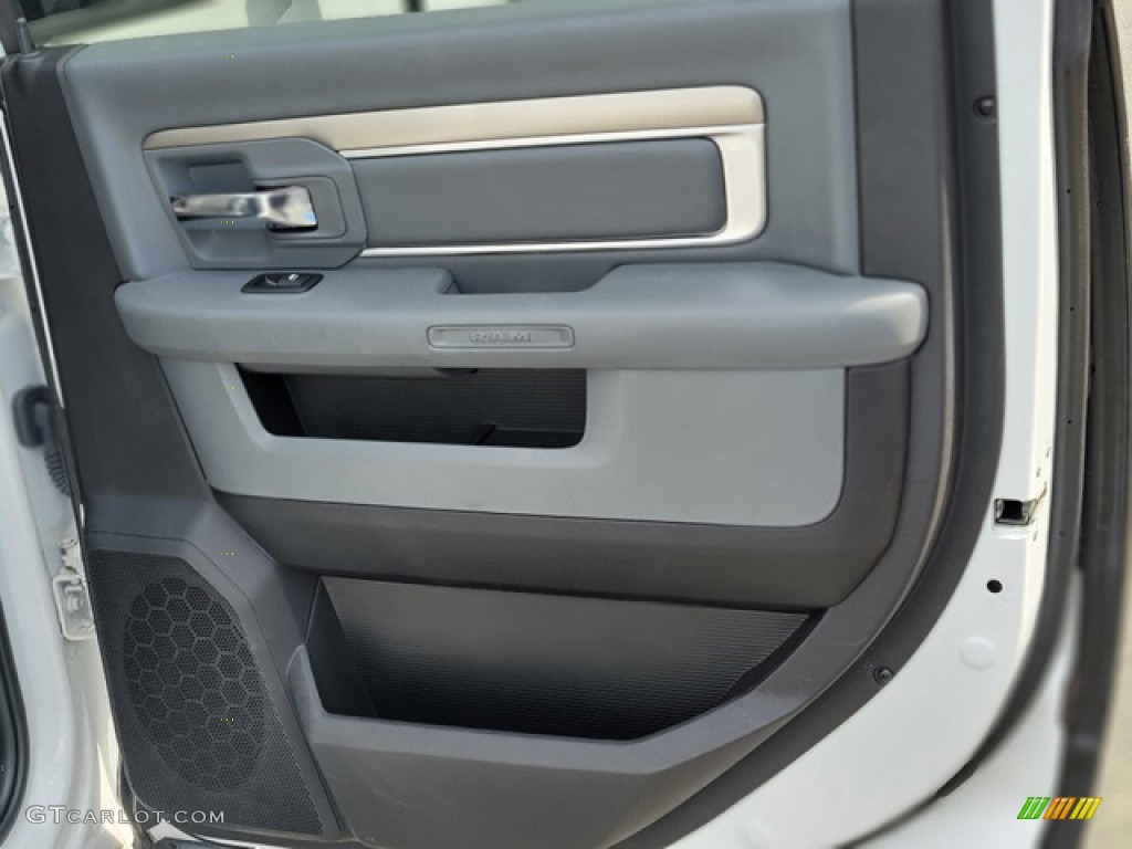 2018 1500 Big Horn Crew Cab 4x4 - Bright White / Black/Diesel Gray photo #22