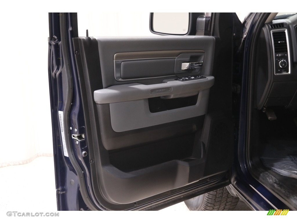 2017 1500 Big Horn Crew Cab 4x4 - True Blue Pearl / Black/Diesel Gray photo #4