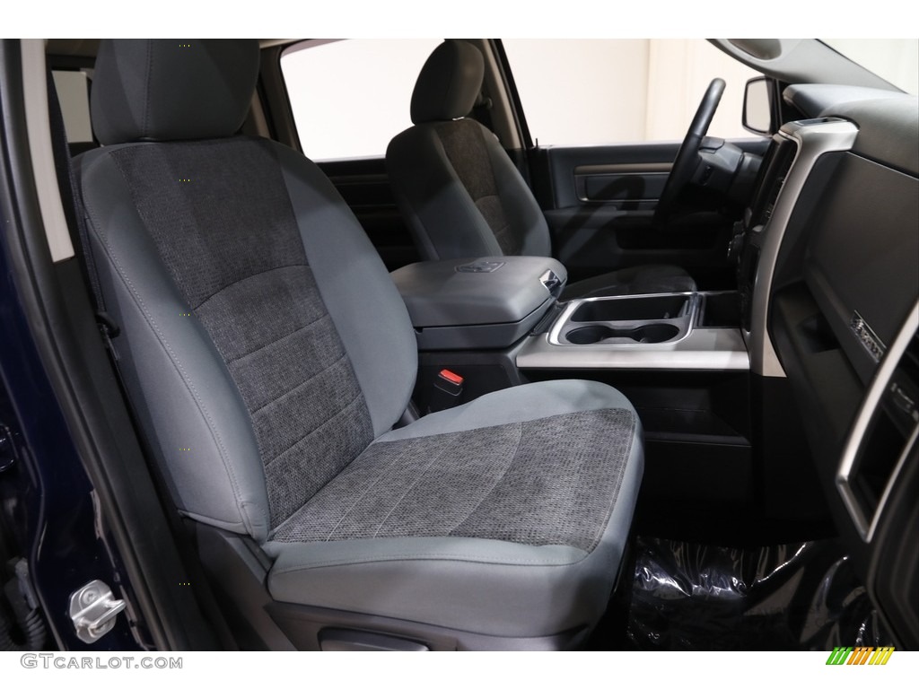 2017 1500 Big Horn Crew Cab 4x4 - True Blue Pearl / Black/Diesel Gray photo #17