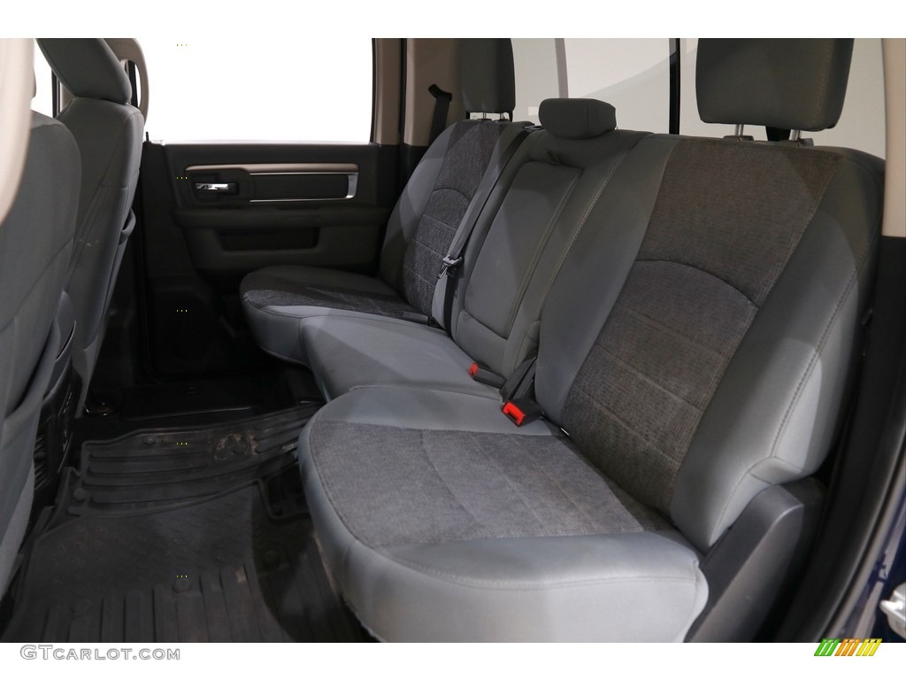 2017 1500 Big Horn Crew Cab 4x4 - True Blue Pearl / Black/Diesel Gray photo #19