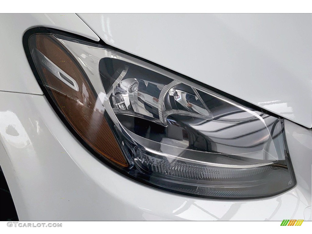 2018 C 300 Sedan - Polar White / Black photo #28