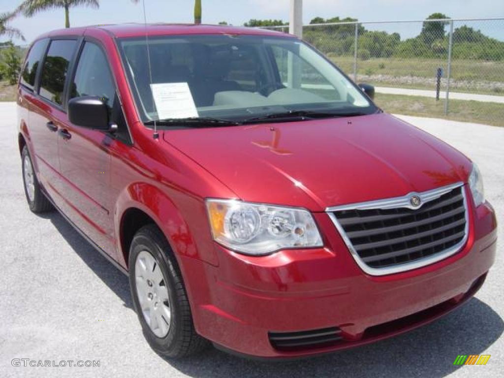 2008 Town & Country LX - Inferno Red Crystal Pearlcoat / Medium Slate Gray/Light Shale photo #31