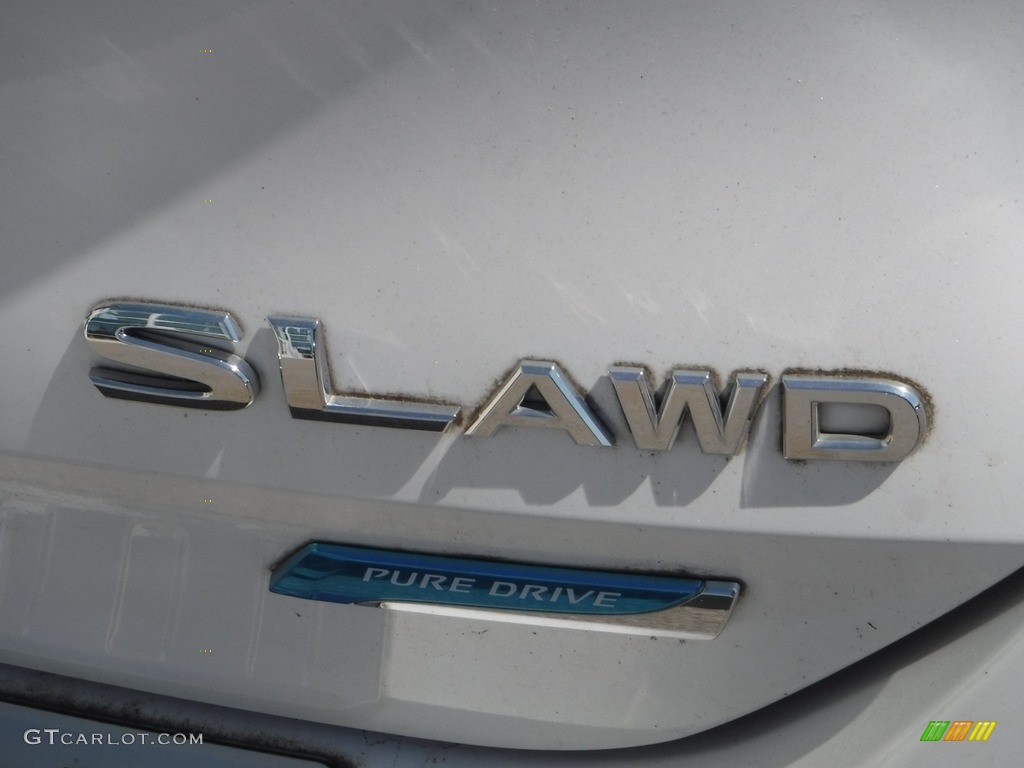 2014 Rogue SL AWD - Moonlight White / Almond photo #8