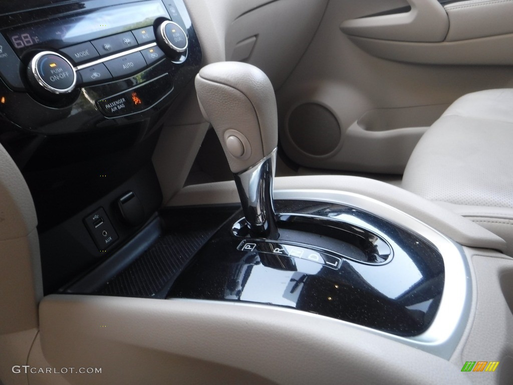 2014 Rogue SL AWD - Moonlight White / Almond photo #17