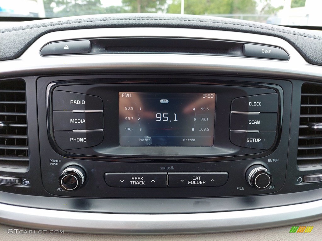 2017 Kia Sorento LX V6 Audio System Photo #142318495