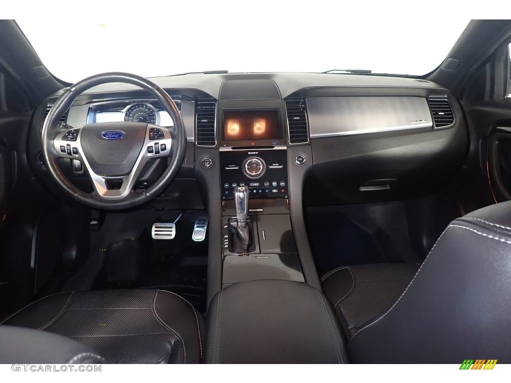 2018 Ford Taurus SHO AWD Dashboard Photos