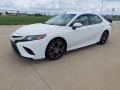 Super White - Camry SE Photo No. 3