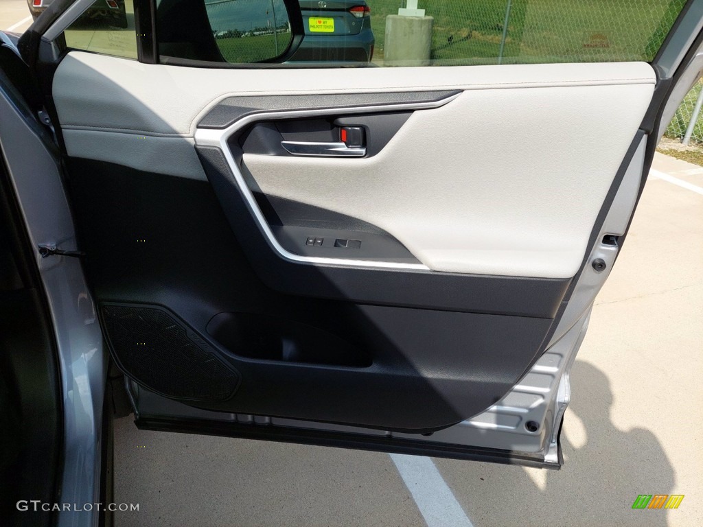 2019 RAV4 Limited - Silver Sky Metallic / Black photo #31