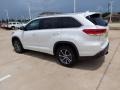 Blizzard White Pearl - Highlander XLE Photo No. 5