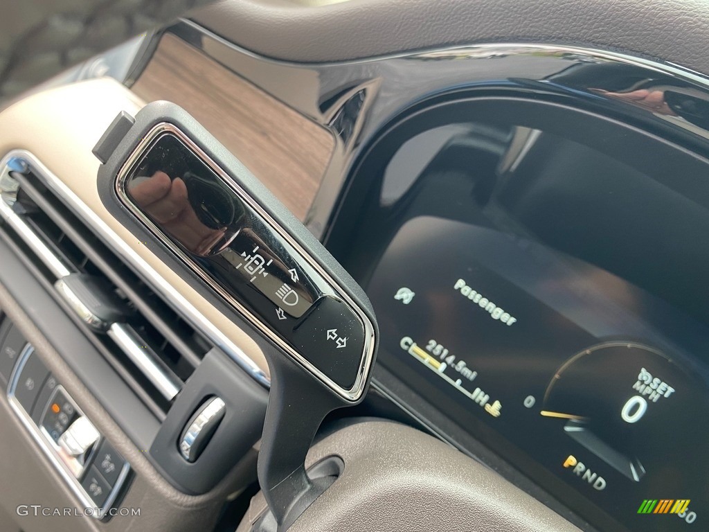 2021 Lincoln Corsair Reserve AWD Controls Photo #142328762