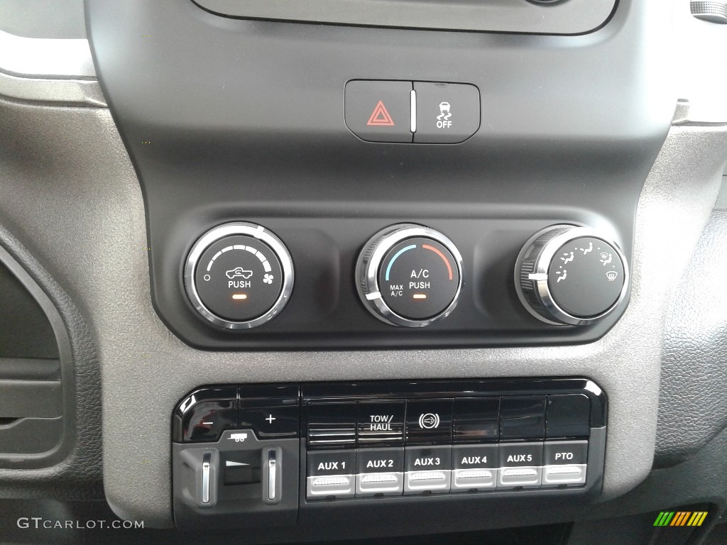 2021 Ram 4500 Tradesman Regular Cab Chassis Controls Photo #142330216