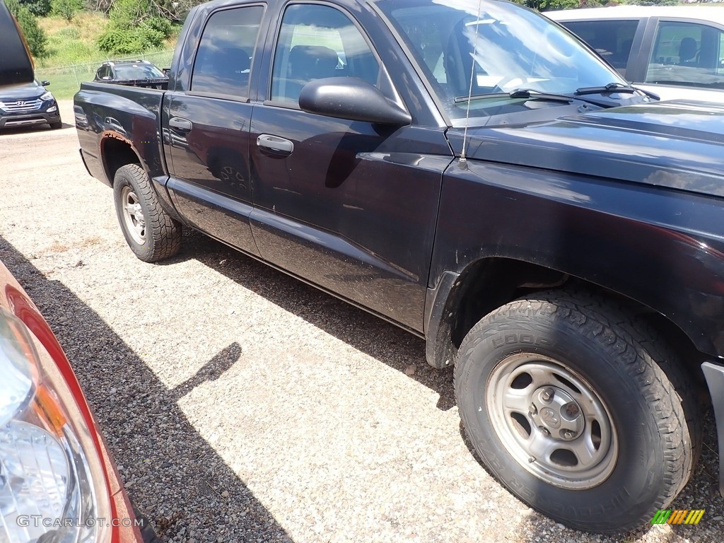 2008 Dakota ST Crew Cab 4x4 - Brilliant Black / Dark Slate Gray/Medium Slate Gray photo #1