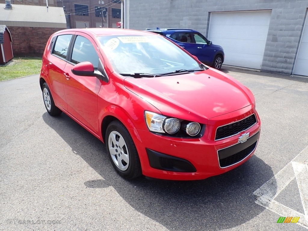 Red Hot 2014 Chevrolet Sonic LS Hatchback Exterior Photo #142337041
