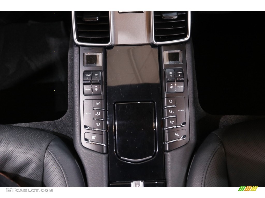 2015 Panamera 4 - Black / Black photo #21