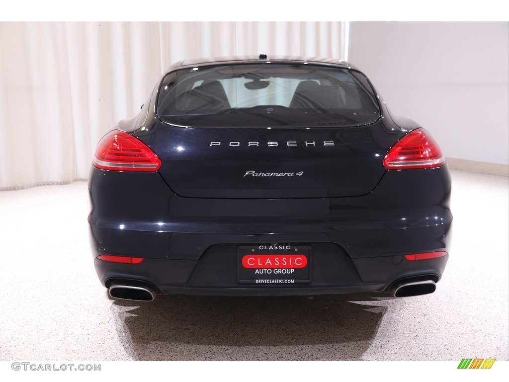 2015 Panamera 4 - Black / Black photo #26