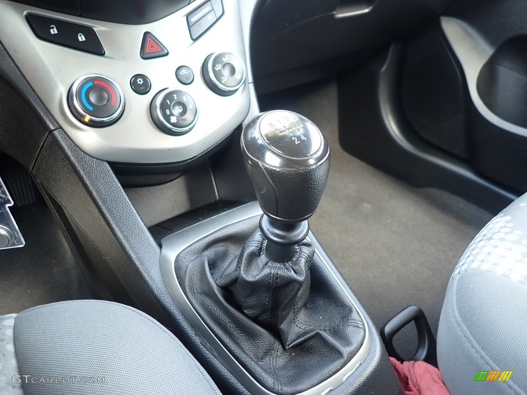 2014 Chevrolet Sonic LS Hatchback Transmission Photos