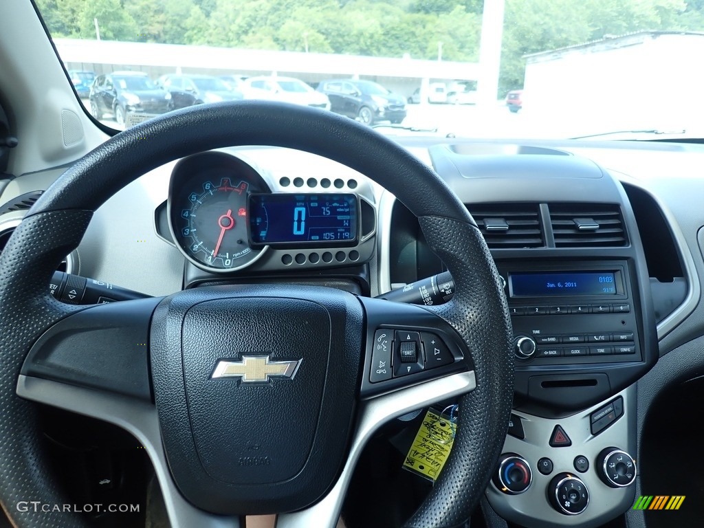 2014 Chevrolet Sonic LS Hatchback Controls Photo #142337468