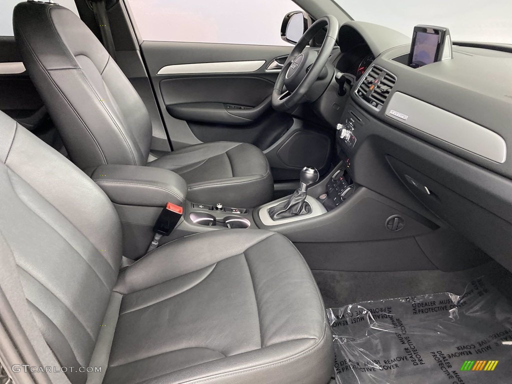 Black Interior 2017 Audi Q3 2.0 TFSI Premium Plus quattro Photo #142338394
