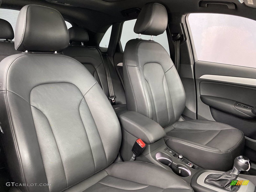 Black Interior 2017 Audi Q3 2.0 TFSI Premium Plus quattro Photo #142338418