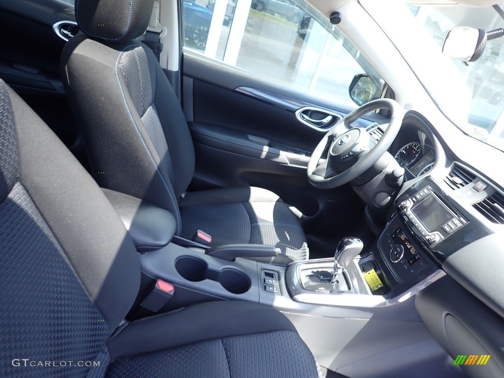 2018 Sentra SR Turbo - Deep Blue Pearl / Charcoal photo #9