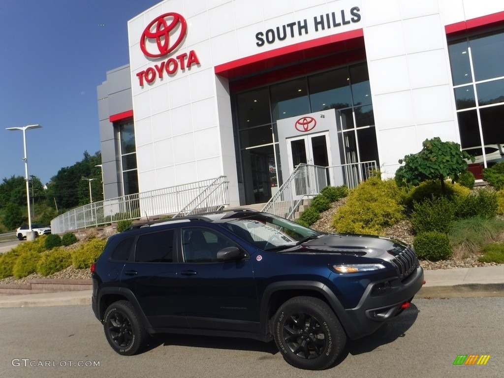 2018 Cherokee Trailhawk 4x4 - Patriot Blue Pearl / Black photo #2
