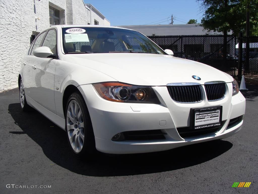 2006 3 Series 330xi Sedan - Alpine White / Beige photo #3