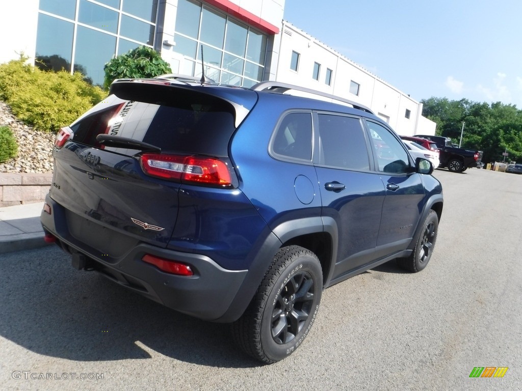 2018 Cherokee Trailhawk 4x4 - Patriot Blue Pearl / Black photo #14