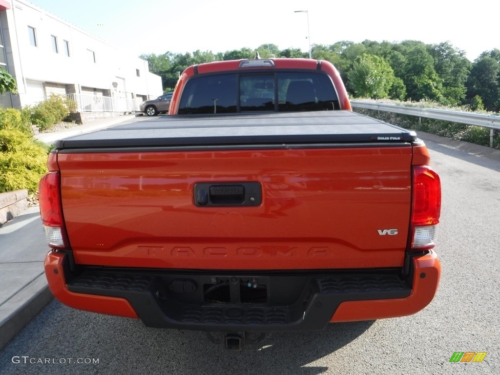 2016 Tacoma TRD Sport Double Cab 4x4 - Inferno Orange / TRD Graphite photo #17