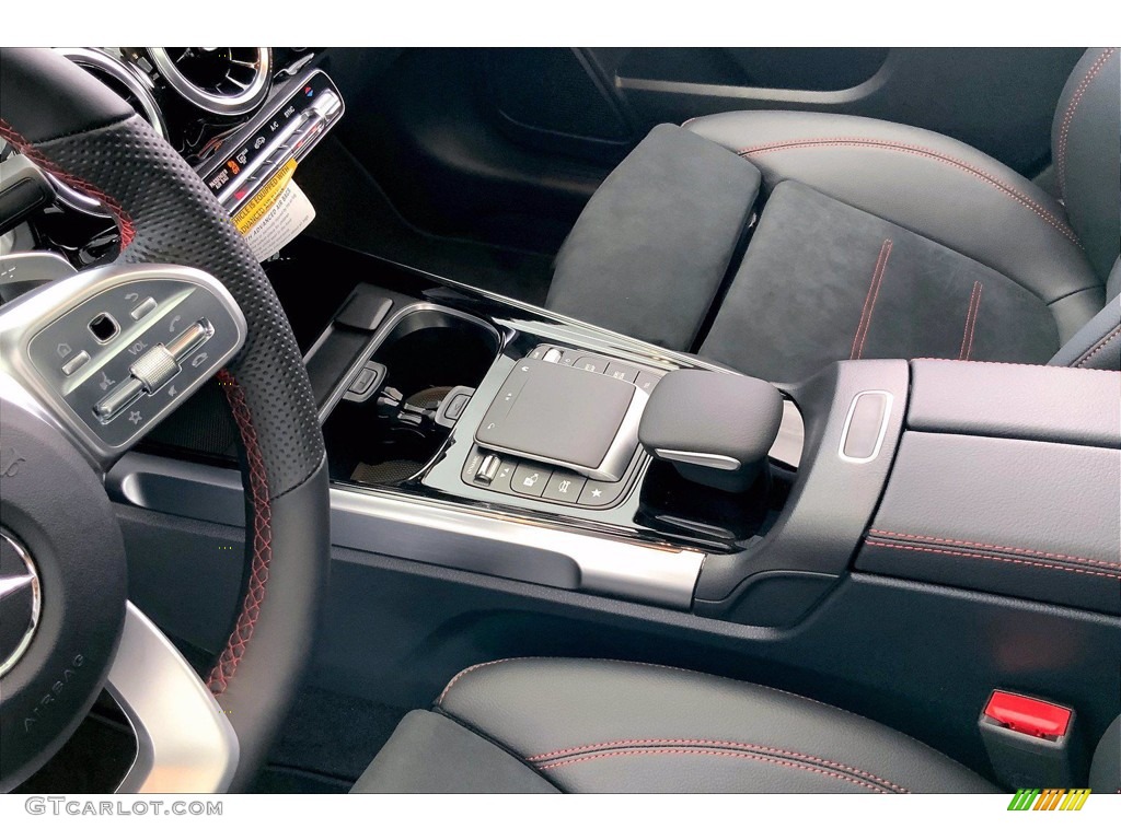 2021 Mercedes-Benz GLB 250 4Matic Controls Photo #142348879