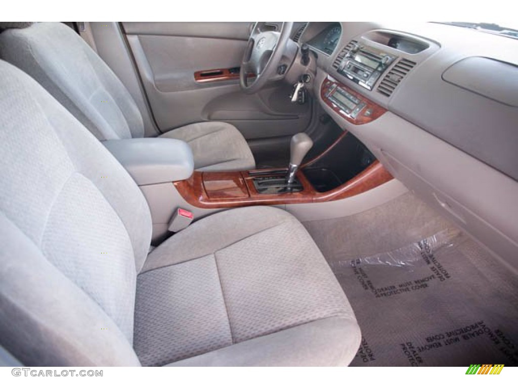 2003 Camry XLE - Lunar Mist Metallic / Stone photo #20
