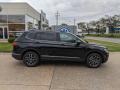 Deep Black Pearl - Tiguan SE 4Motion Photo No. 2