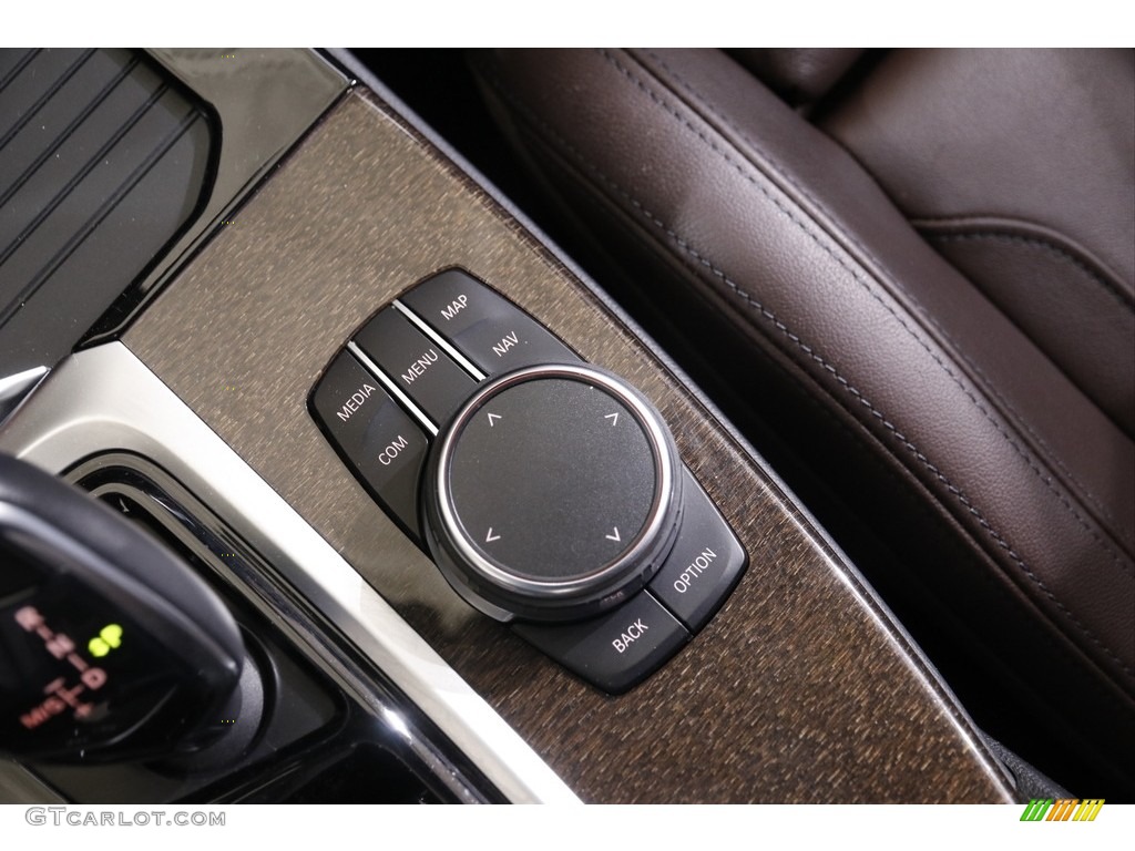 2018 BMW X3 xDrive30i Controls Photo #142353189